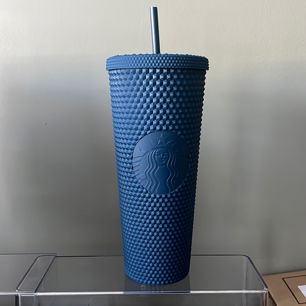 BNWT Mexico/Caribbean release navy Venti Starbucks tumbler.